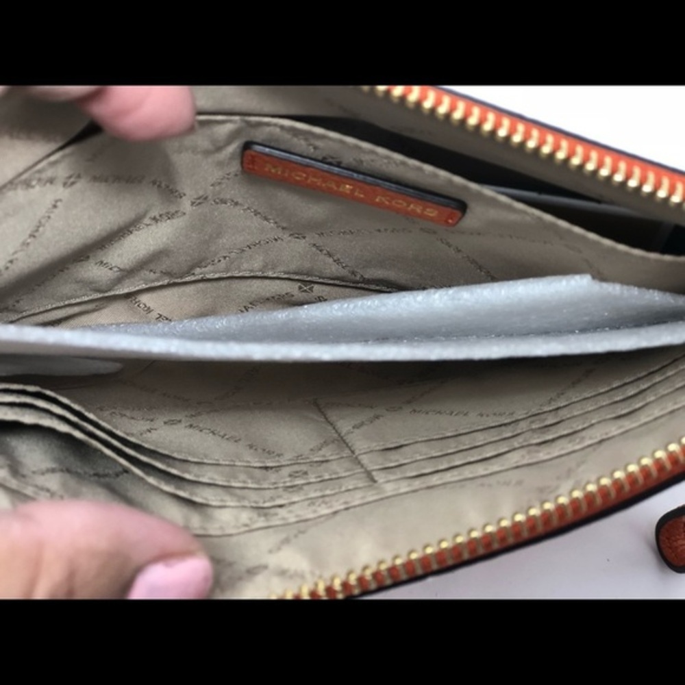 Michael kors jet set travel XL zip clutch wristlet - Picture 6 of 7